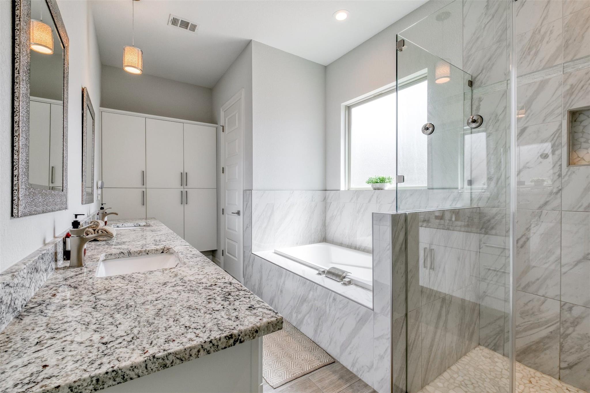 20009 Lincoln Cv, Lago Vista, TX 78645