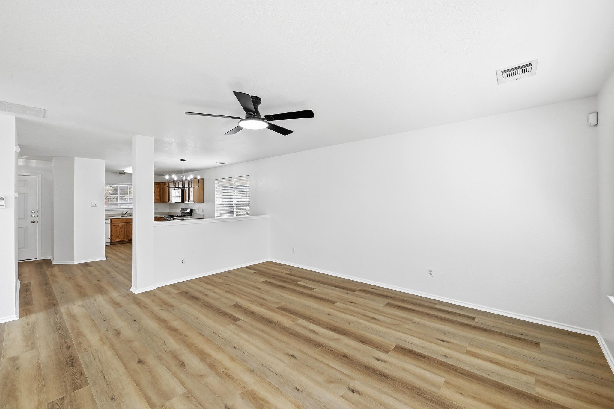 332 Wetzel, Kyle, TX 78640