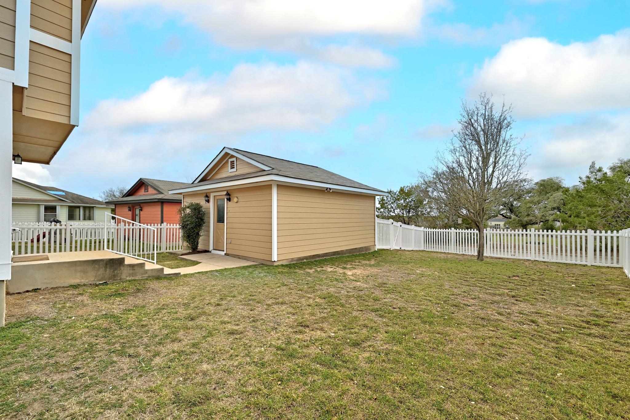 332 Wetzel, Kyle, TX 78640