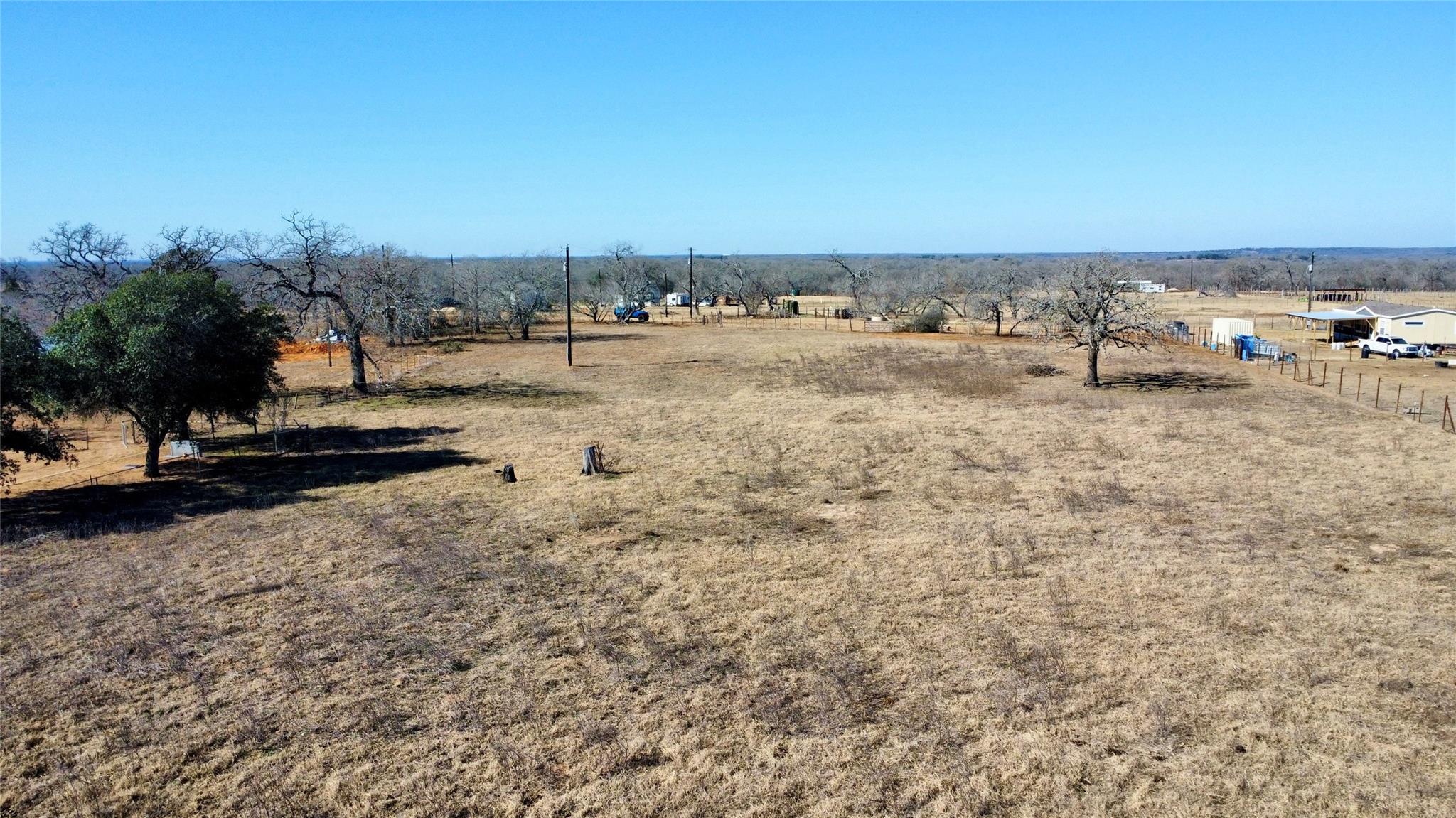 5633 Tenney Creek Rd, Luling, TX 78648