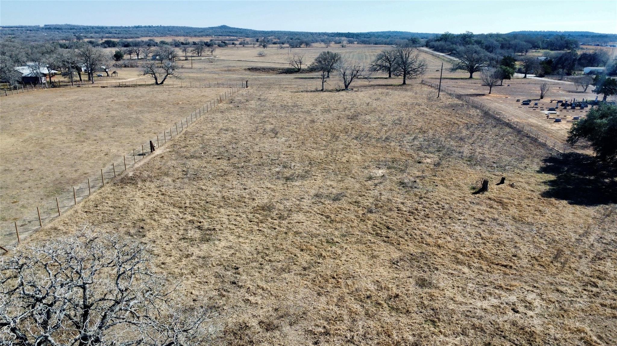 5633 Tenney Creek Rd, Luling, TX 78648