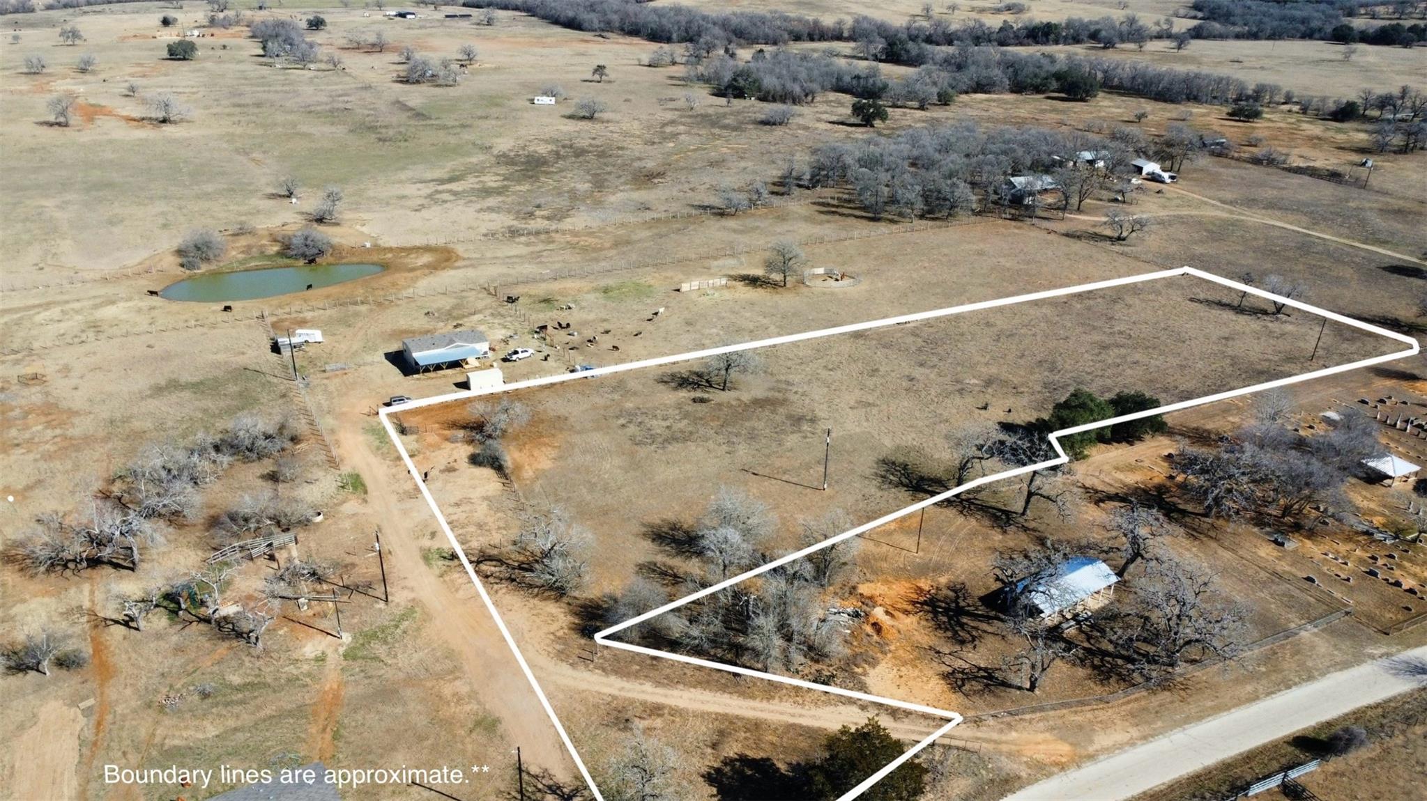 5633 Tenney Creek Rd, Luling, TX 78648