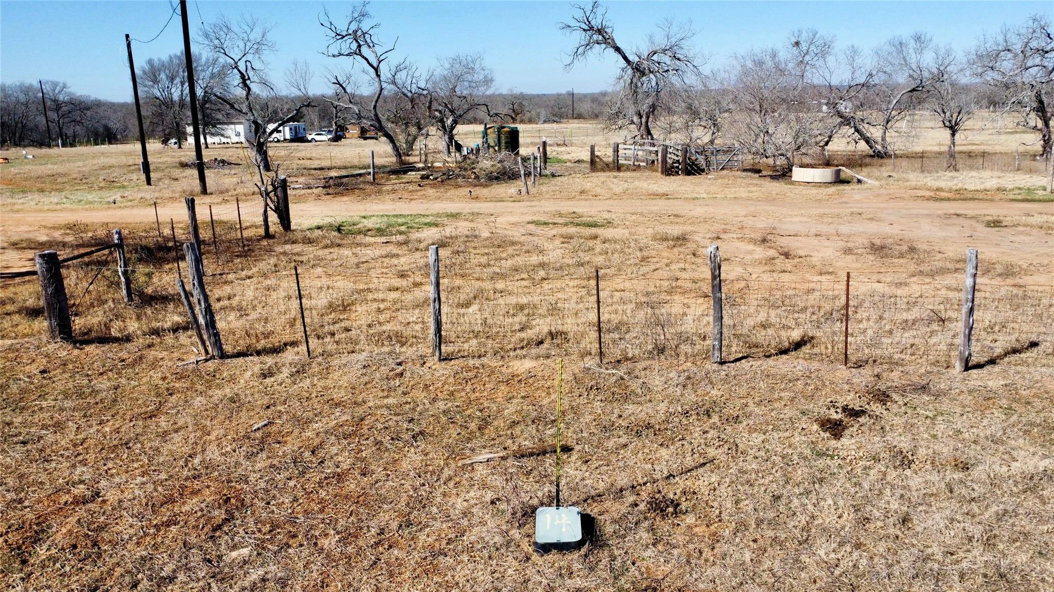 5633 Tenney Creek Rd, Luling, TX 78648