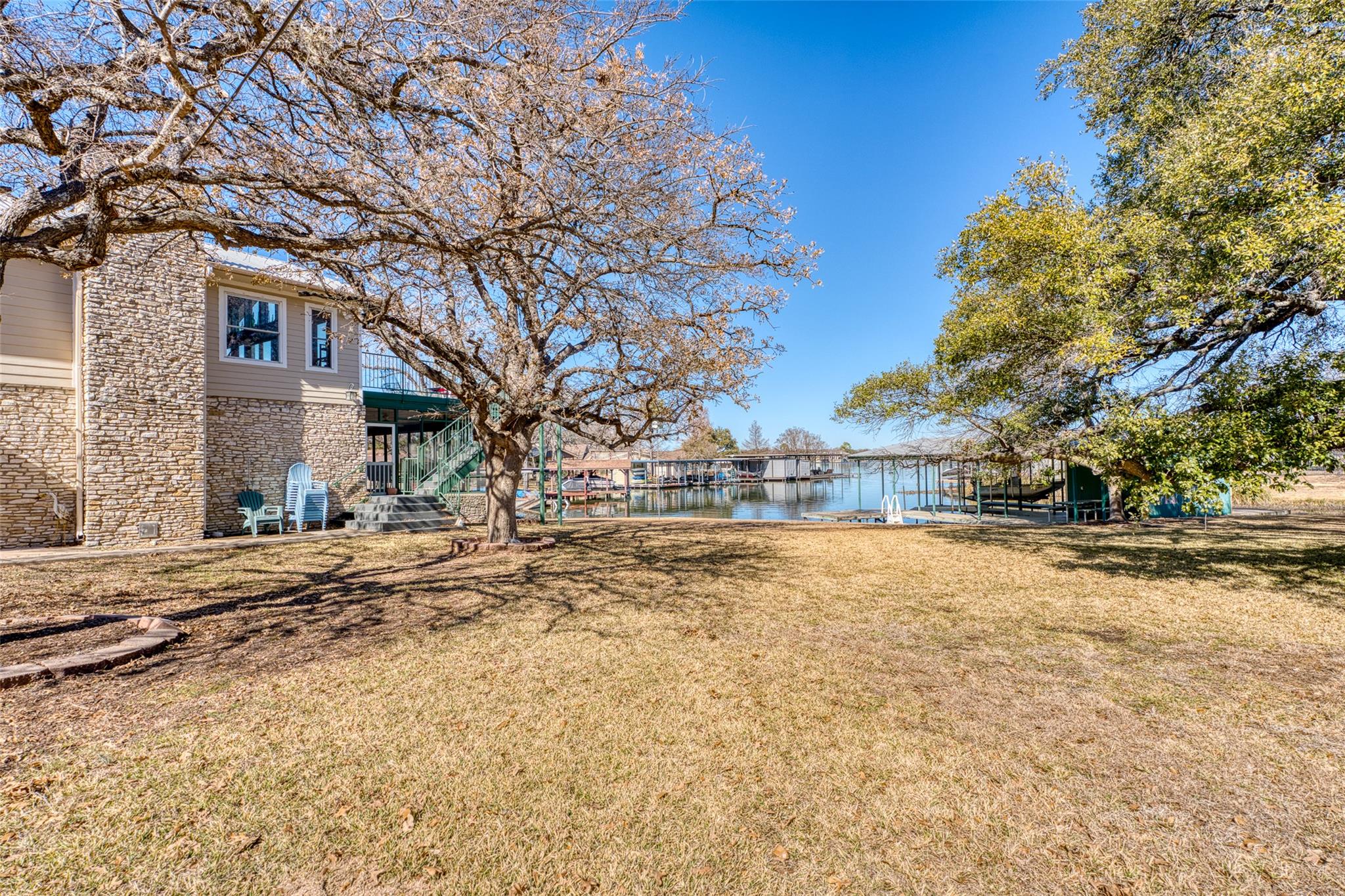 305 W Briar Dr, Granite Shoals, TX 78654