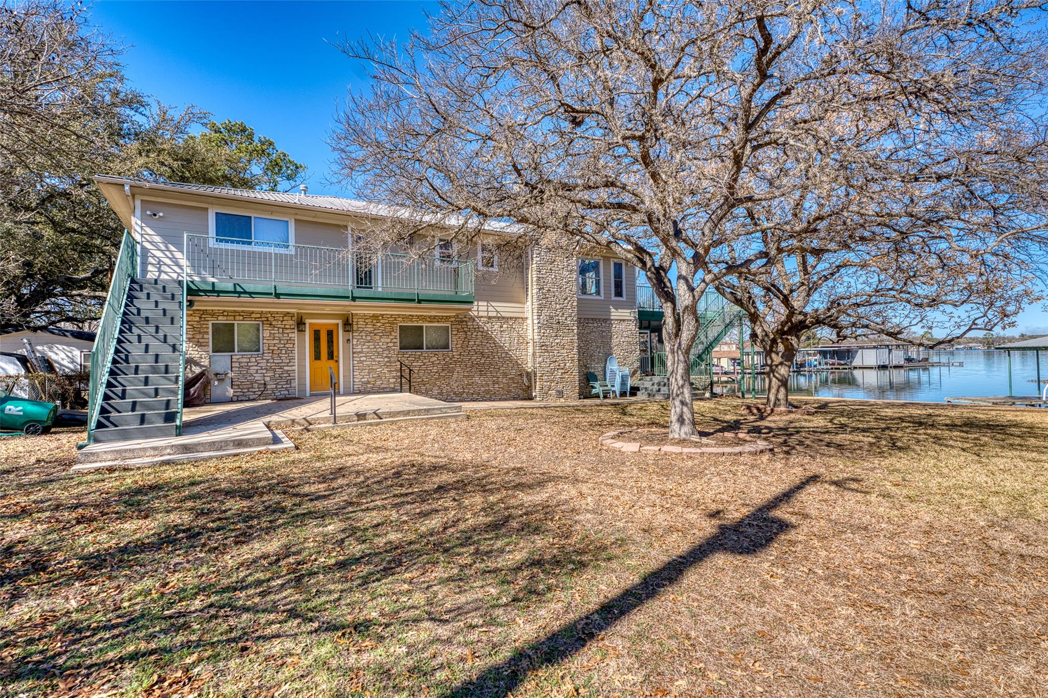 305 W Briar Dr, Granite Shoals, TX 78654