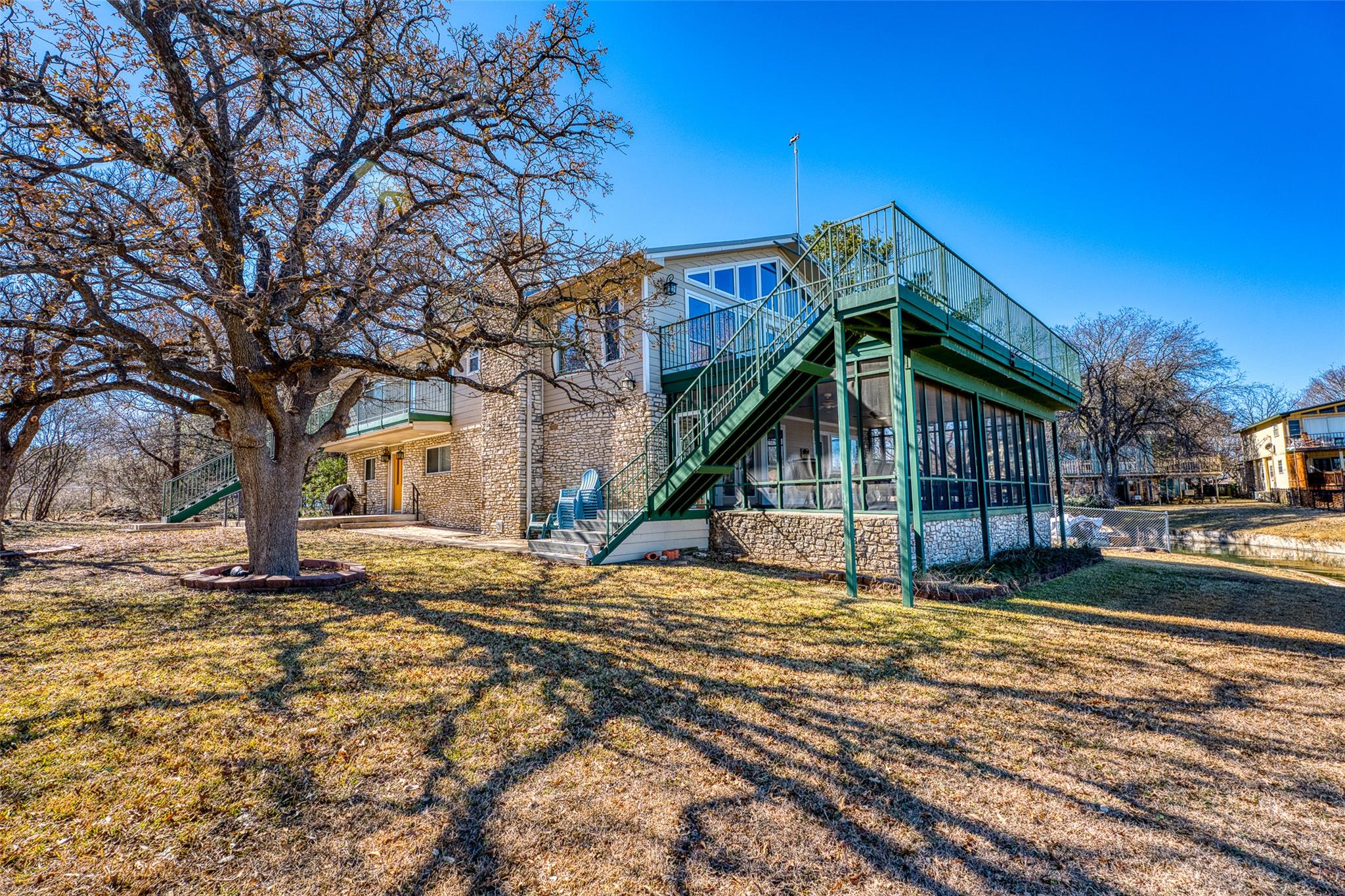 305 W Briar Dr, Granite Shoals, TX 78654