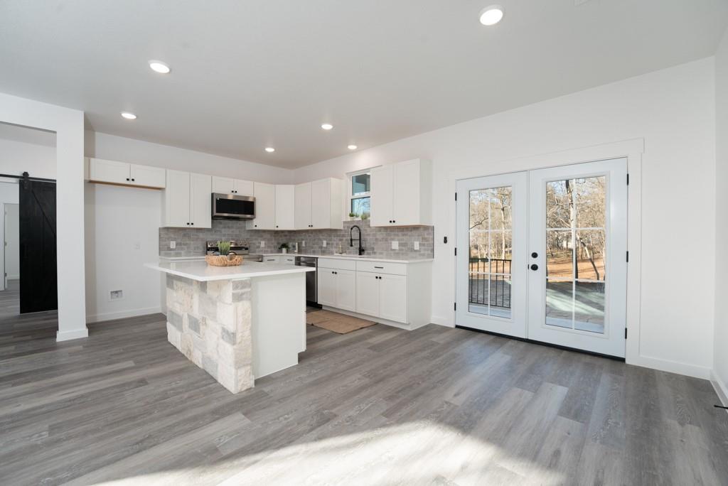 165 Nuuanu Ln, Bastrop, TX 78602