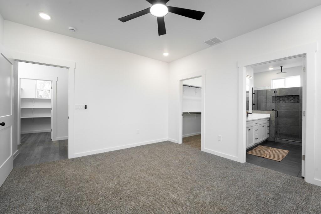 165 Nuuanu Ln, Bastrop, TX 78602