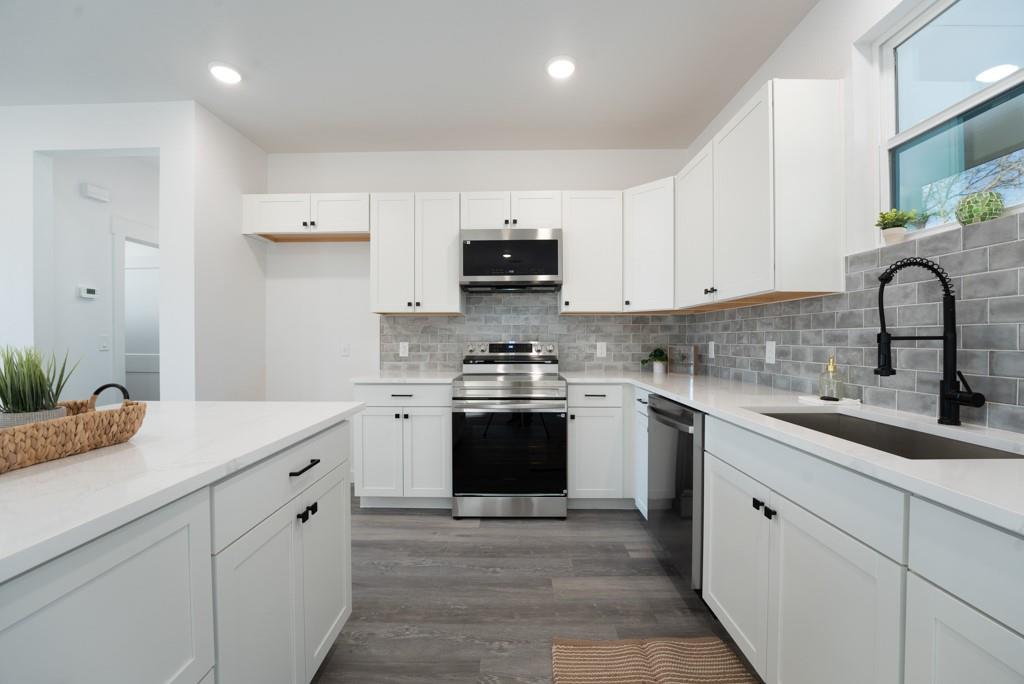 165 Nuuanu Ln, Bastrop, TX 78602