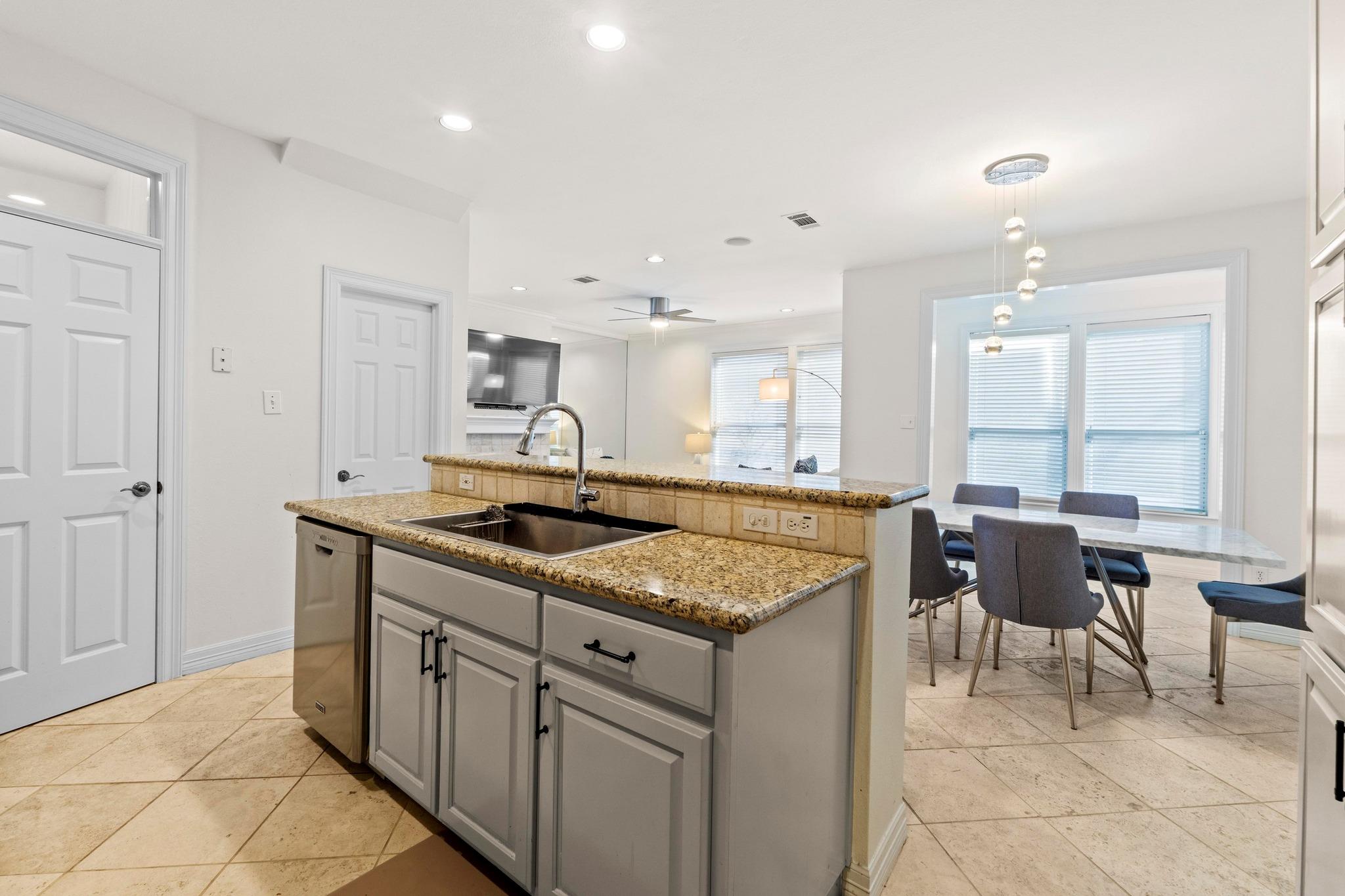 3203 Tom Green St # 3A, Austin, TX 78705