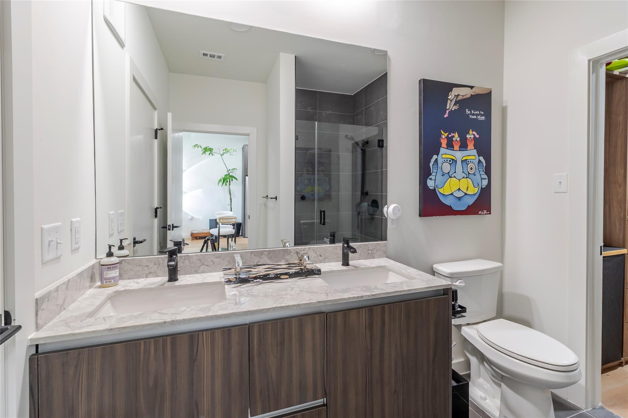 2209 S 1st St # 220, Austin, TX 78704