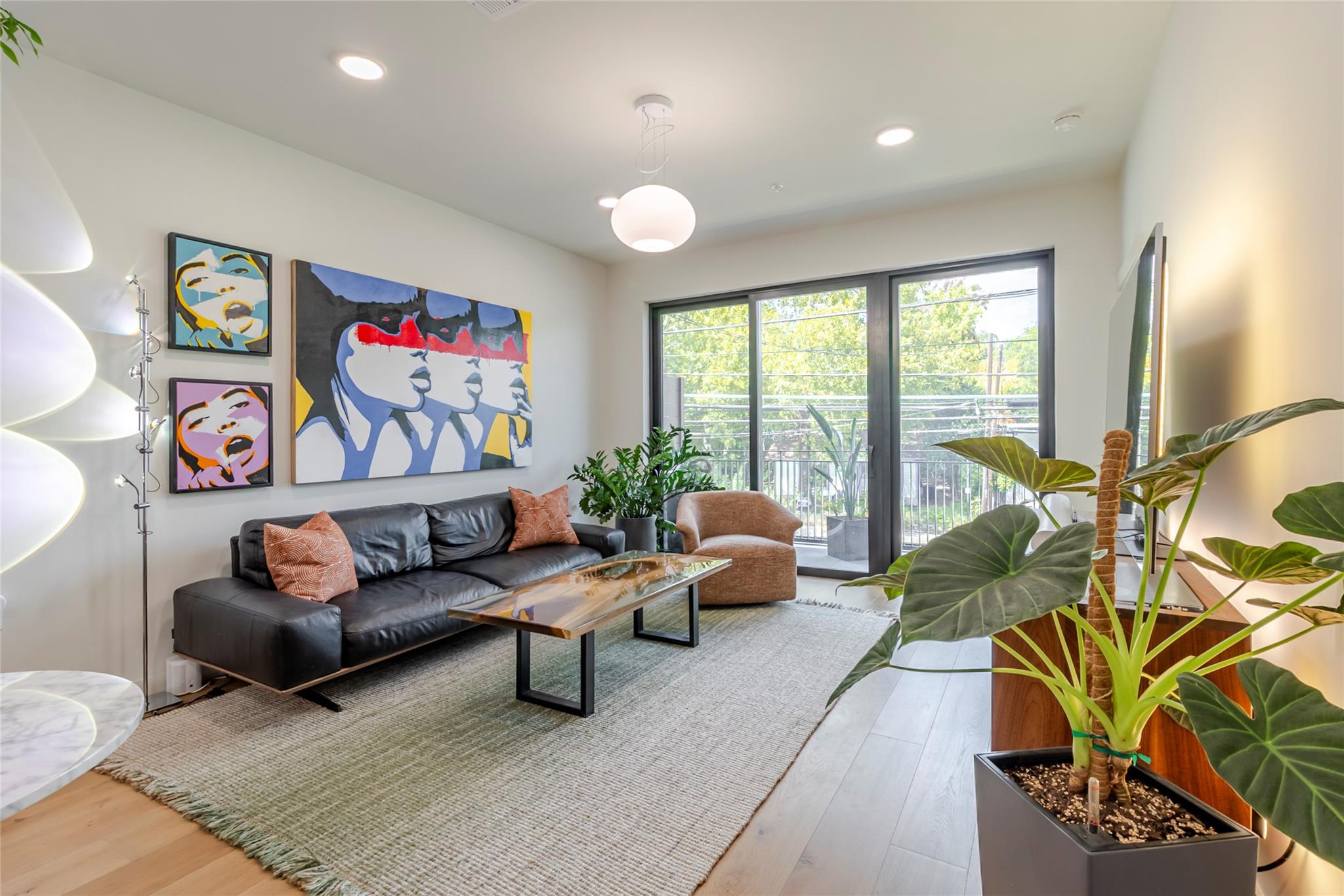 2209 S 1st St # 220, Austin, TX 78704