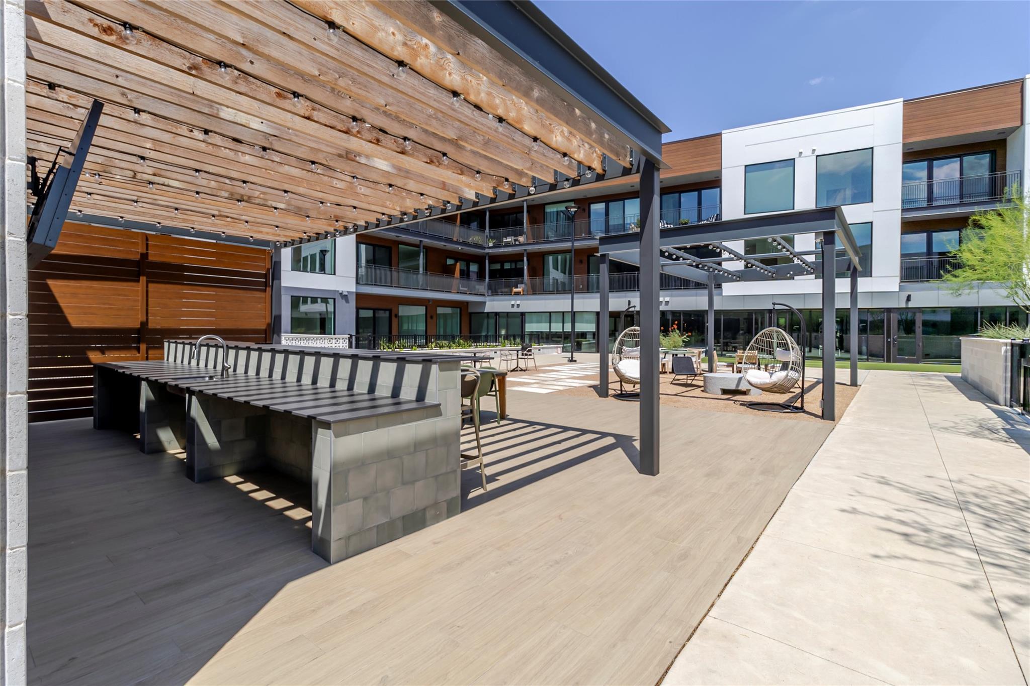 2209 S 1st St # 220, Austin, TX 78704