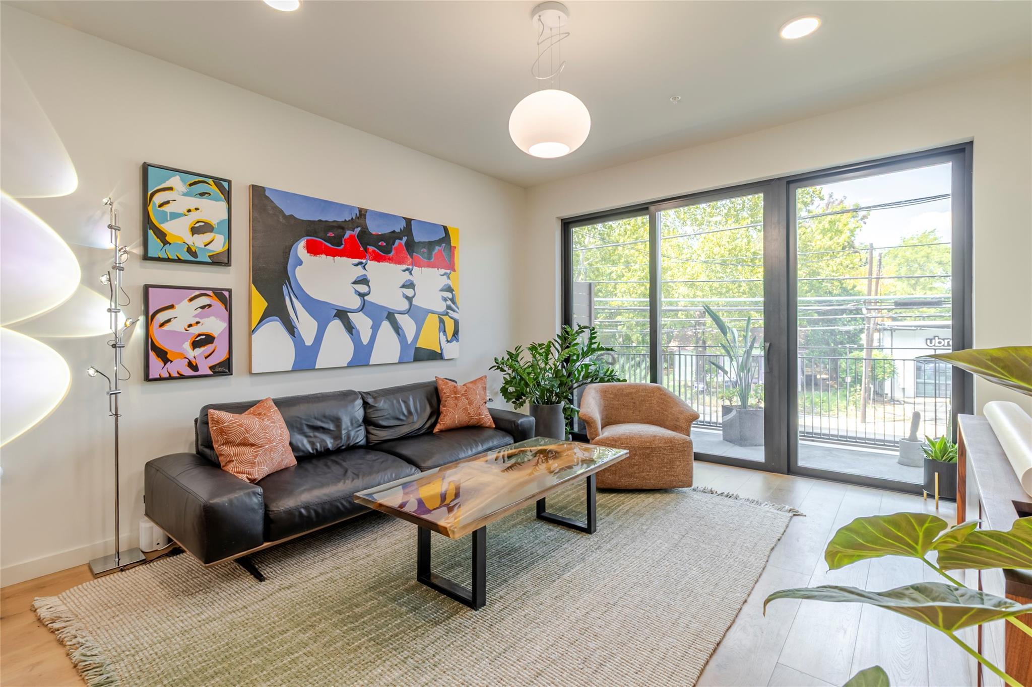 2209 S 1st St # 220, Austin, TX 78704