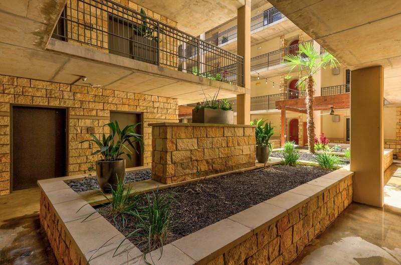 1812 West Avenue Ave # 303, Austin, TX 78701