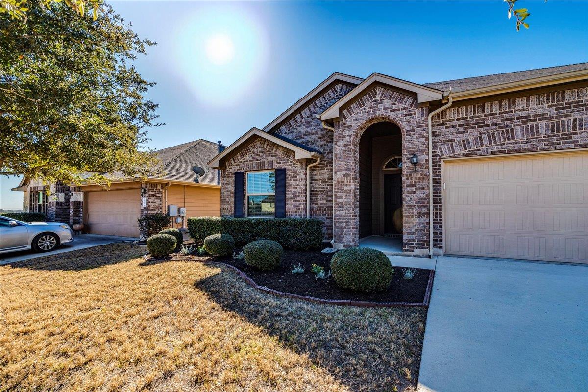 161 Mistflower Ln, Kyle, TX 78640