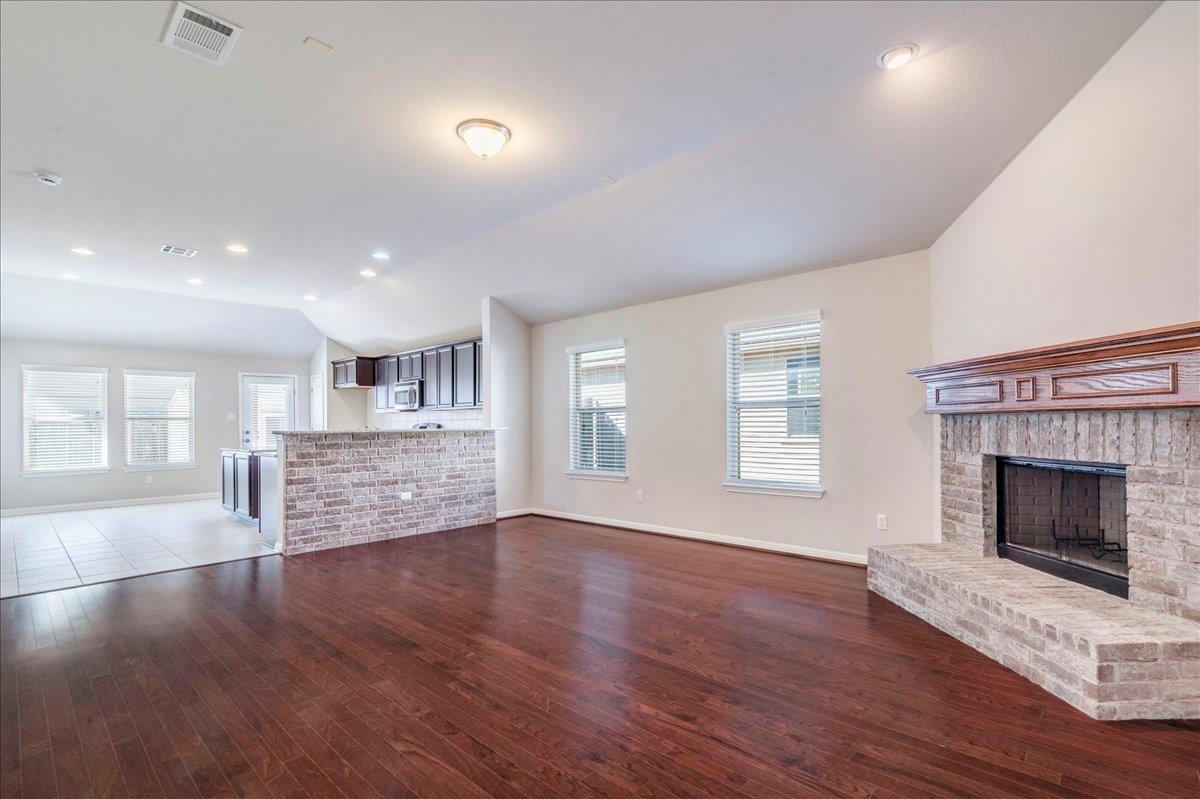 161 Mistflower Ln, Kyle, TX 78640