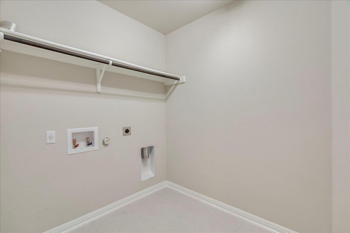 161 Mistflower Ln, Kyle, TX 78640