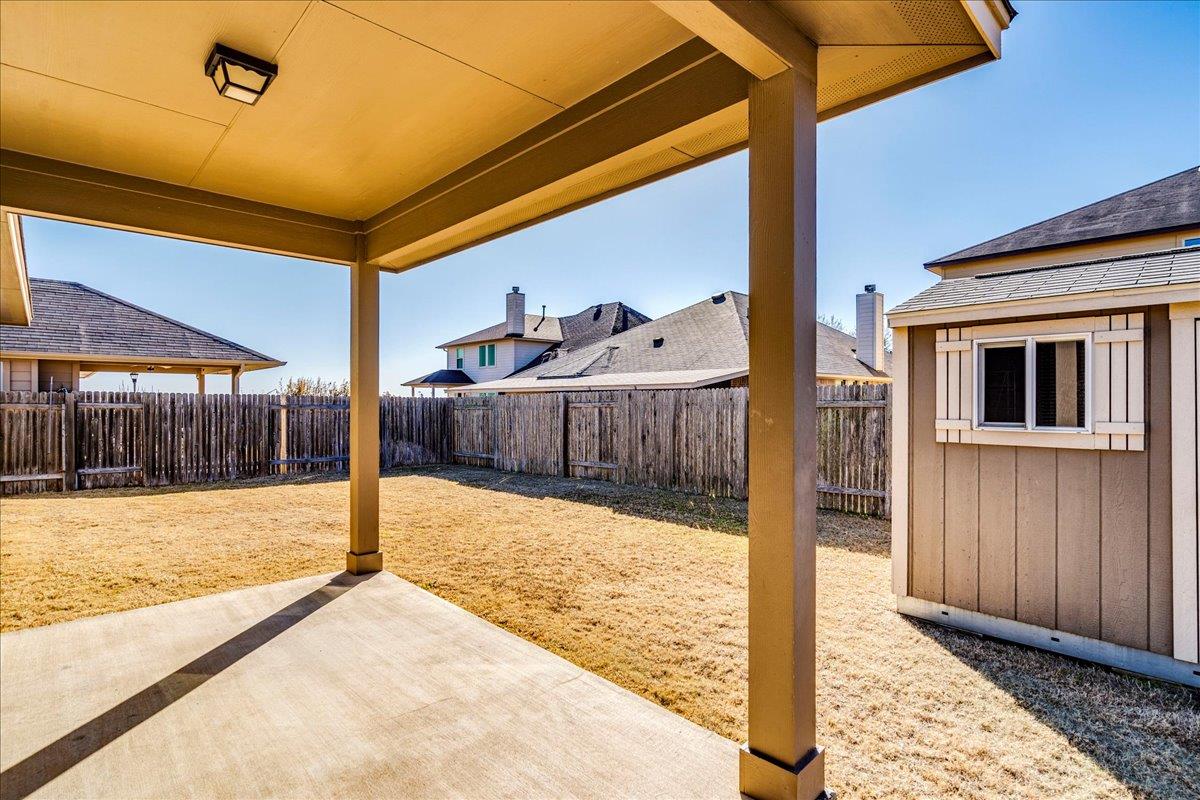 161 Mistflower Ln, Kyle, TX 78640