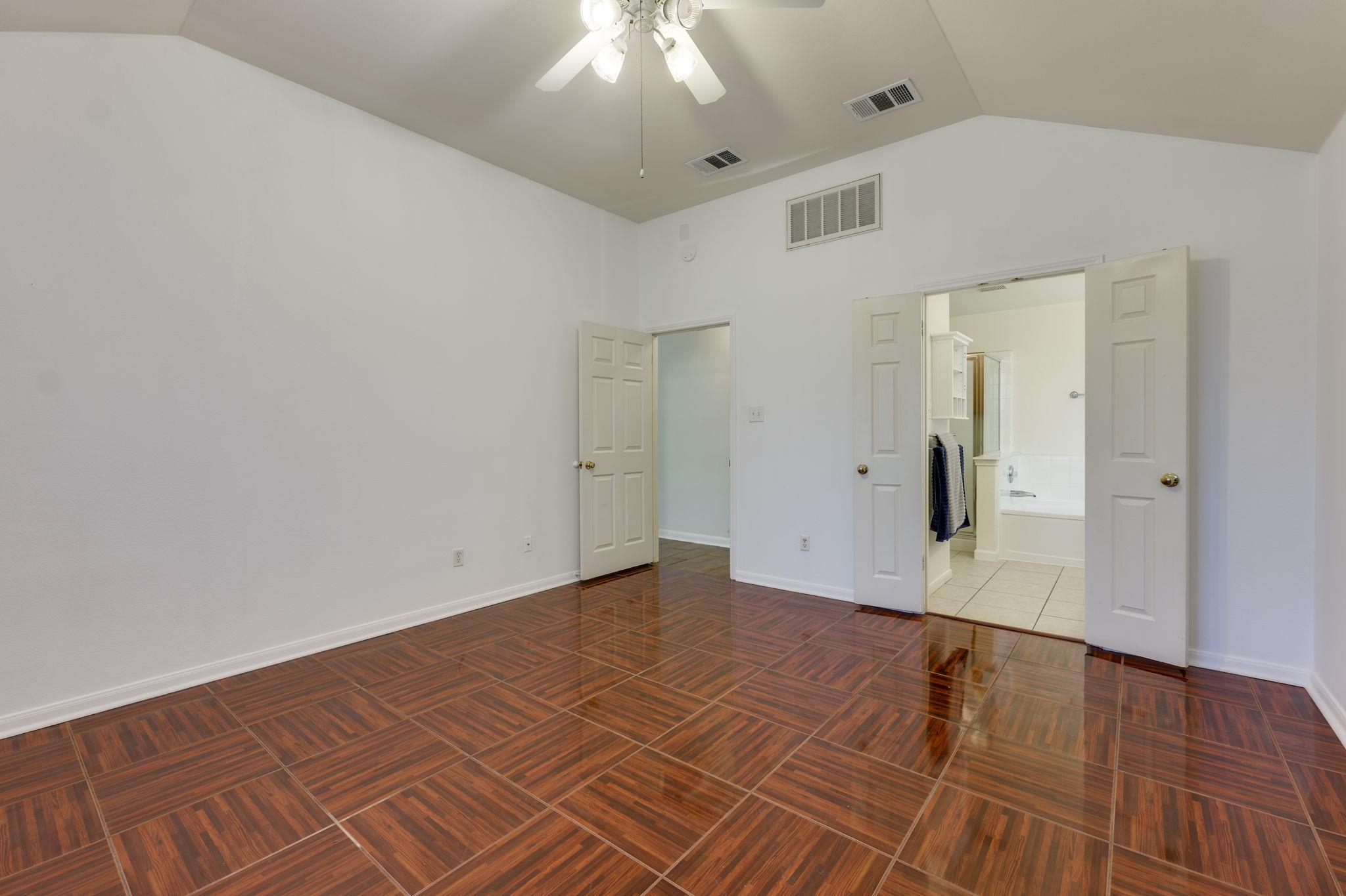 6007 Lone Star Ct, Hutto, TX 78634