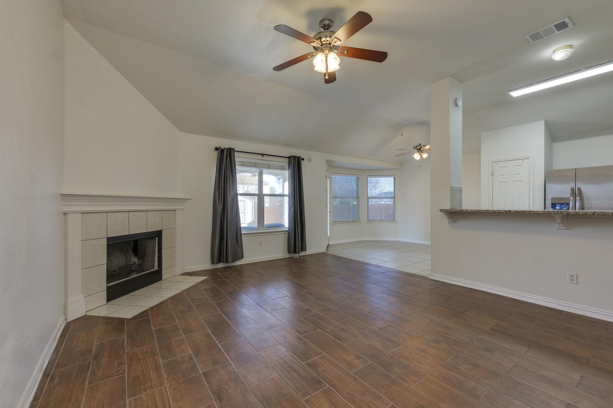 6007 Lone Star Ct, Hutto, TX 78634