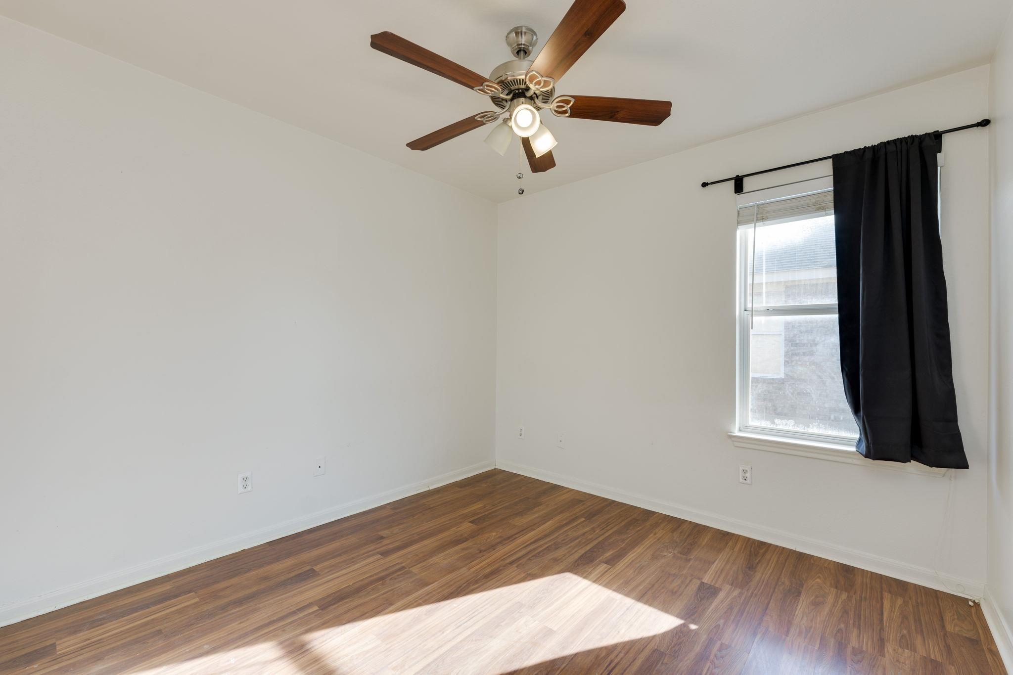 6007 Lone Star Ct, Hutto, TX 78634