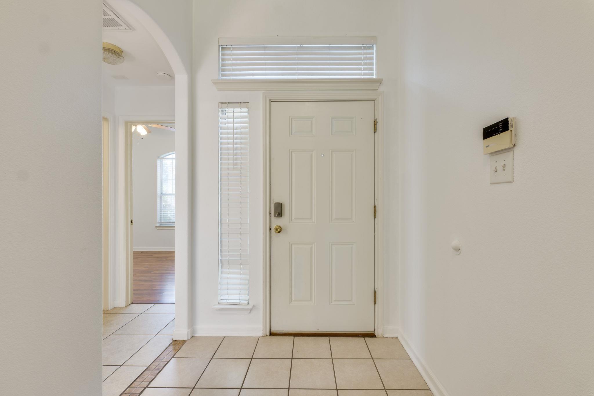 6007 Lone Star Ct, Hutto, TX 78634