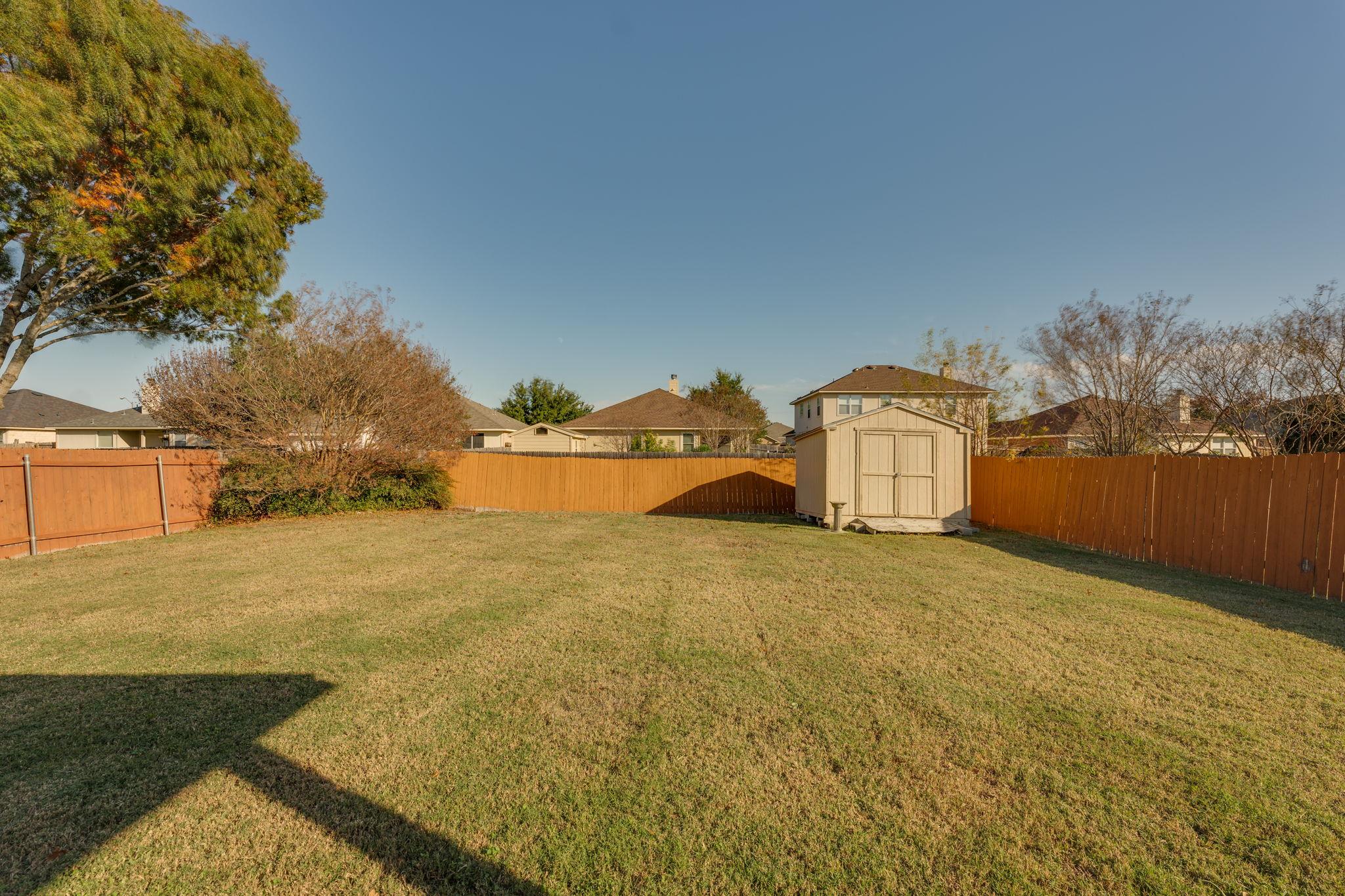 6007 Lone Star Ct, Hutto, TX 78634