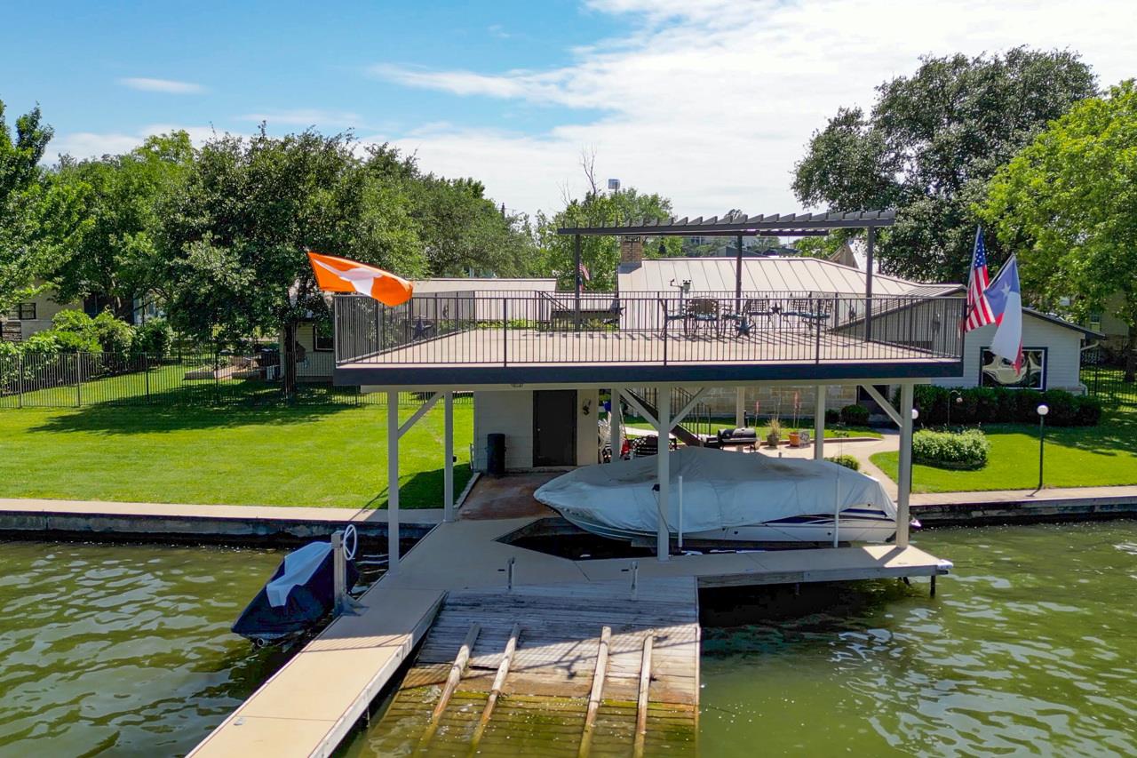 213 Lakeview, Sunrise Beach, TX 78643
