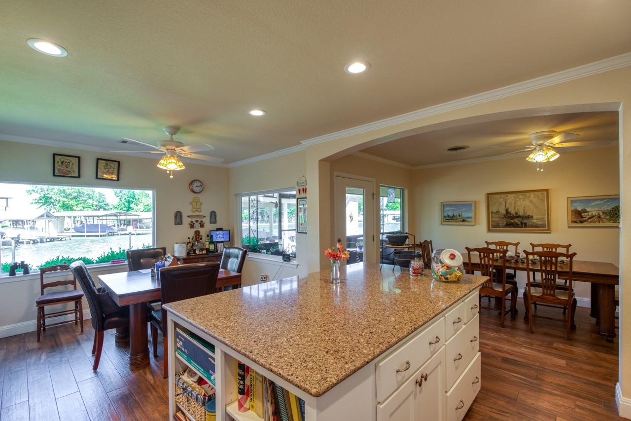 213 Lakeview, Sunrise Beach, TX 78643