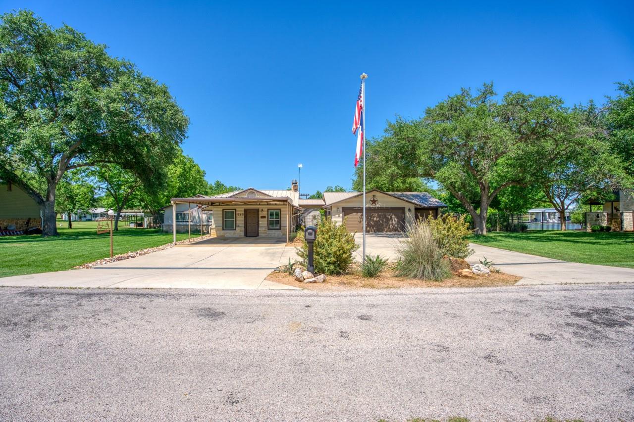 213 Lakeview, Sunrise Beach, TX 78643