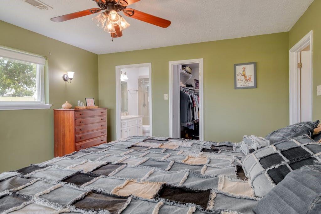 1540 County Road 114, Rogers, TX 76569