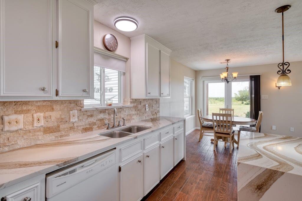 1540 County Road 114, Rogers, TX 76569