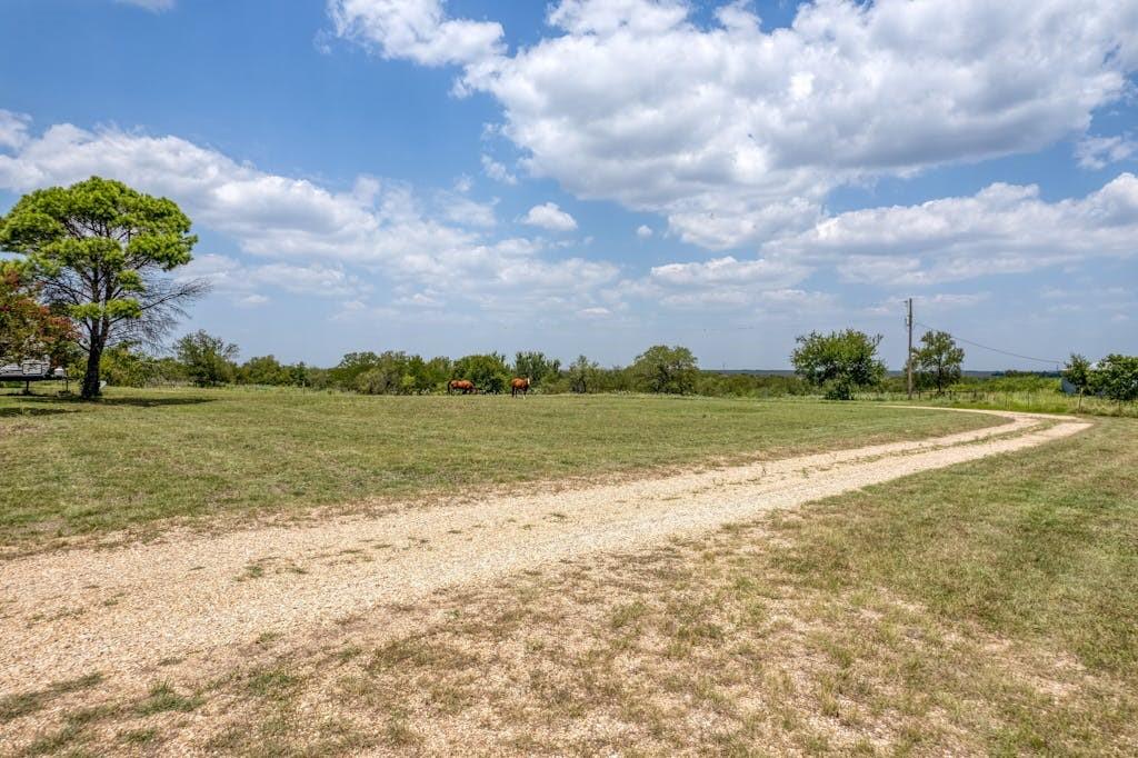 1540 County Road 114, Rogers, TX 76569