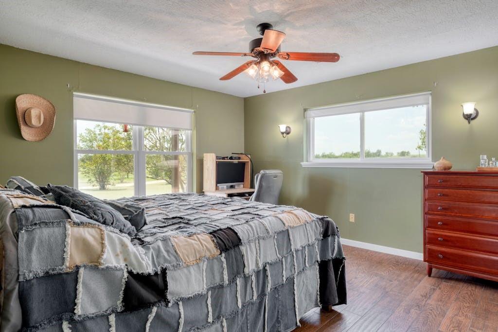 1540 County Road 114, Rogers, TX 76569