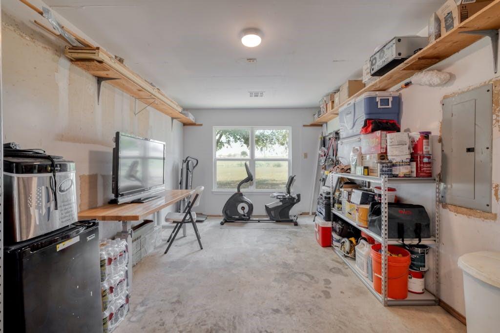 1540 County Road 114, Rogers, TX 76569