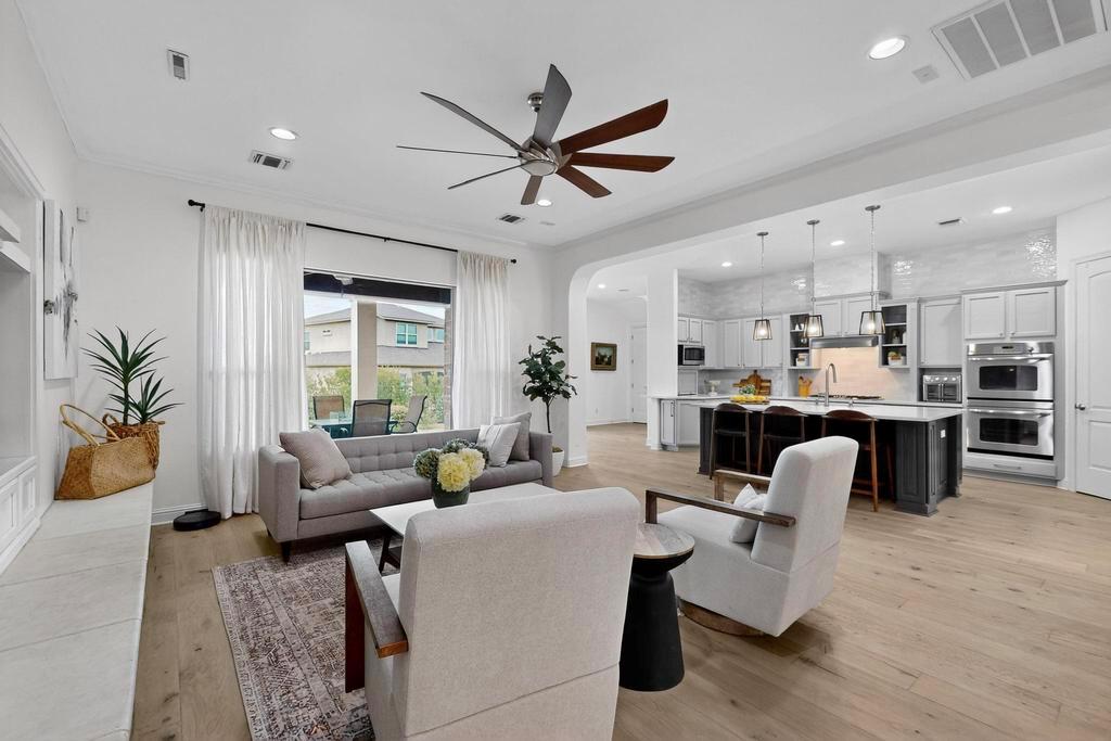 102 Kildrummy Ln, Austin, TX 78738