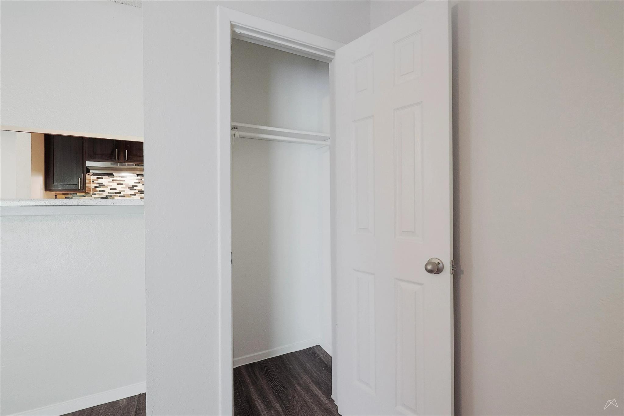 6808 S I-35 Frontage Rd # 253, Austin, TX 78745