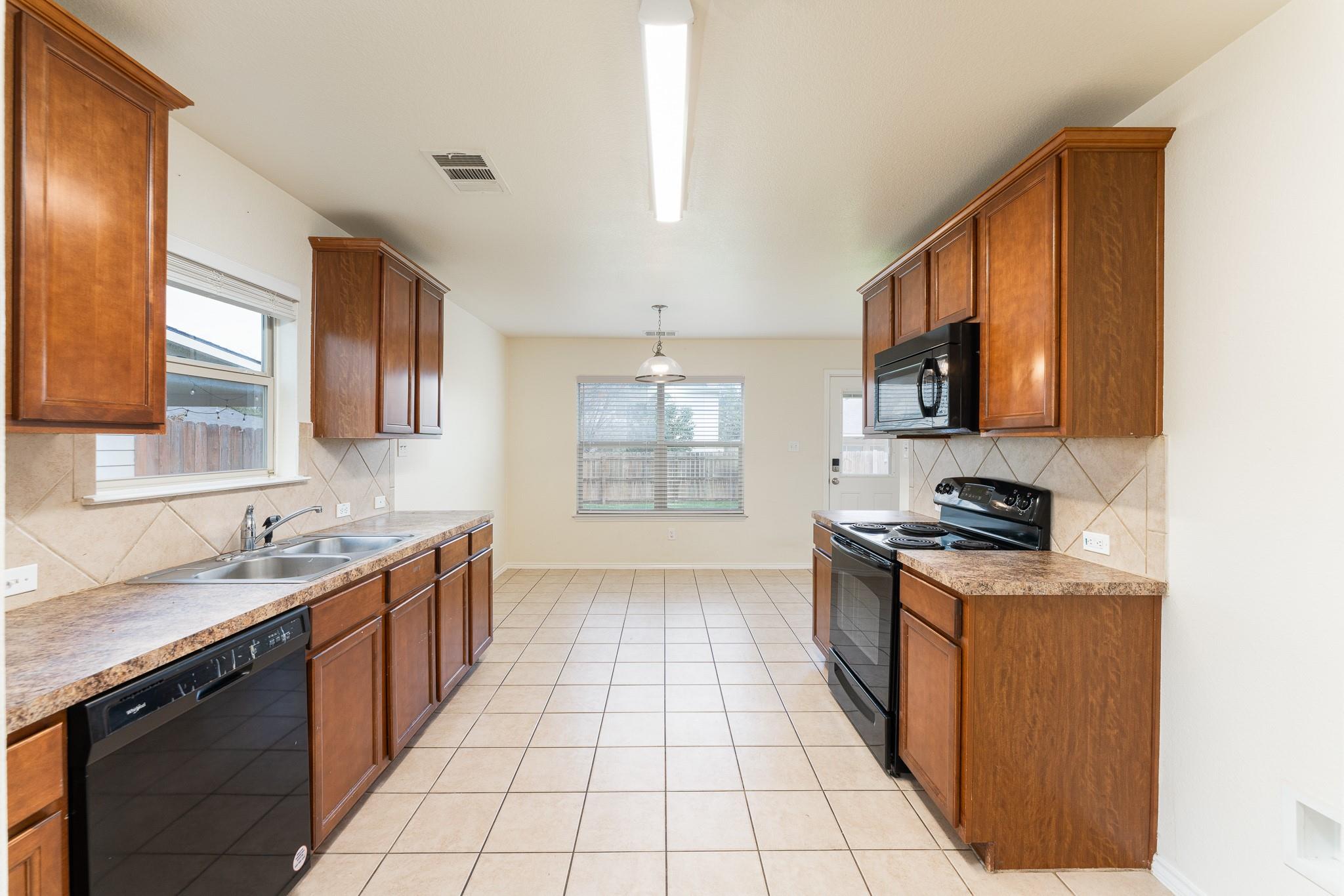 368 Housefinch Loop, Leander, TX 78641