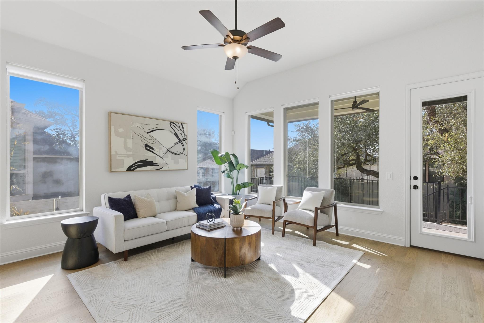 225 Diamondback Dr, Georgetown, TX 78628