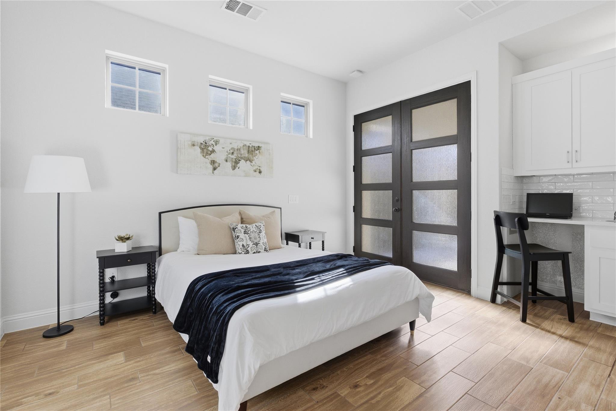 225 Diamondback Dr, Georgetown, TX 78628