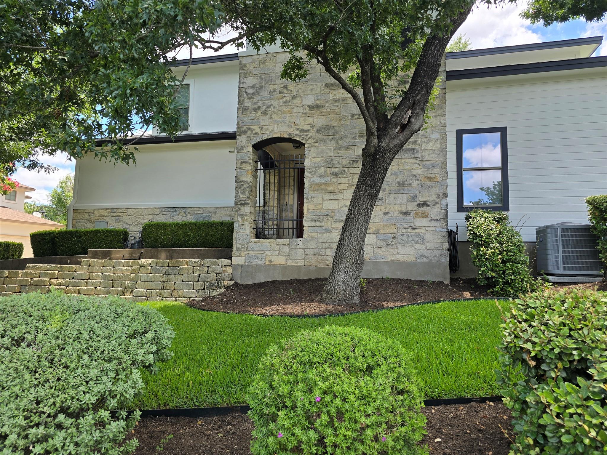 10703 Misting Falls Trl # D, Austin, TX 78759