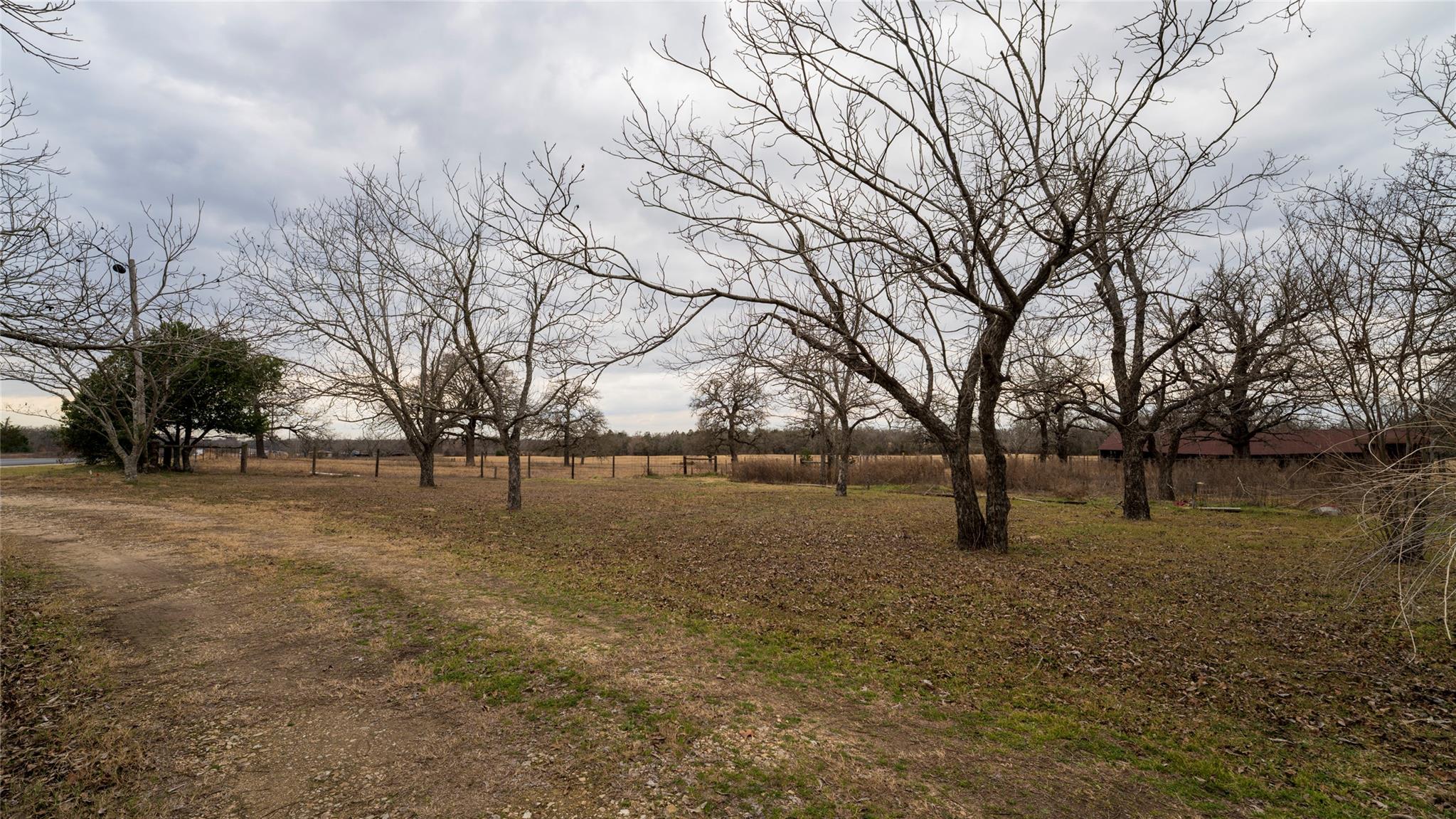 1682 W Us Highway 79, Rockdale, TX 76567