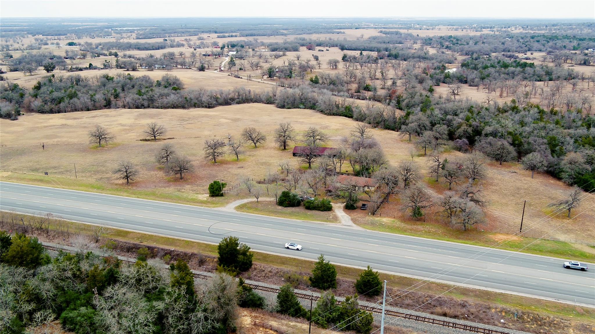 1682 W Us Highway 79, Rockdale, TX 76567