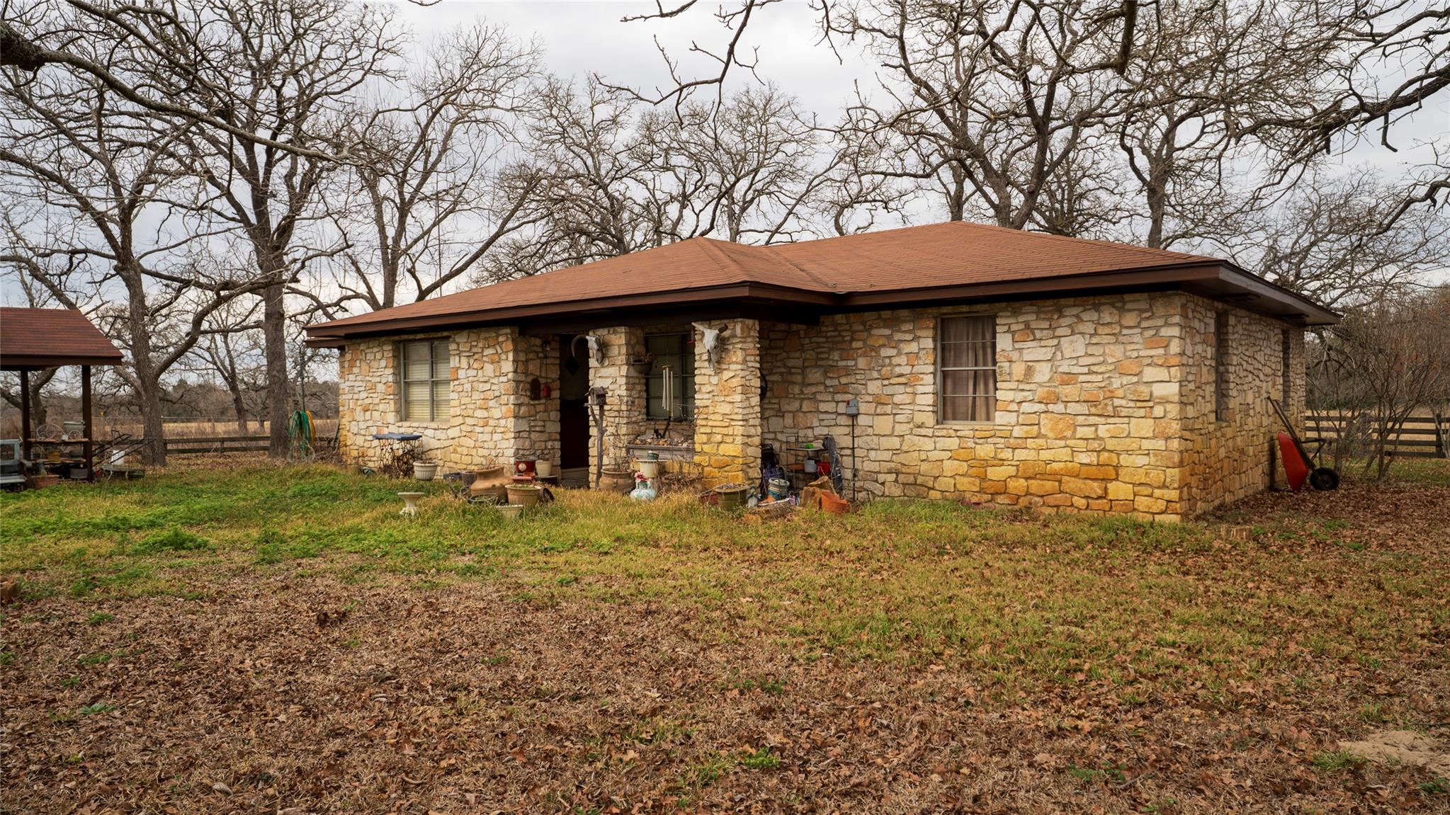 1682 W Us Highway 79, Rockdale, TX 76567