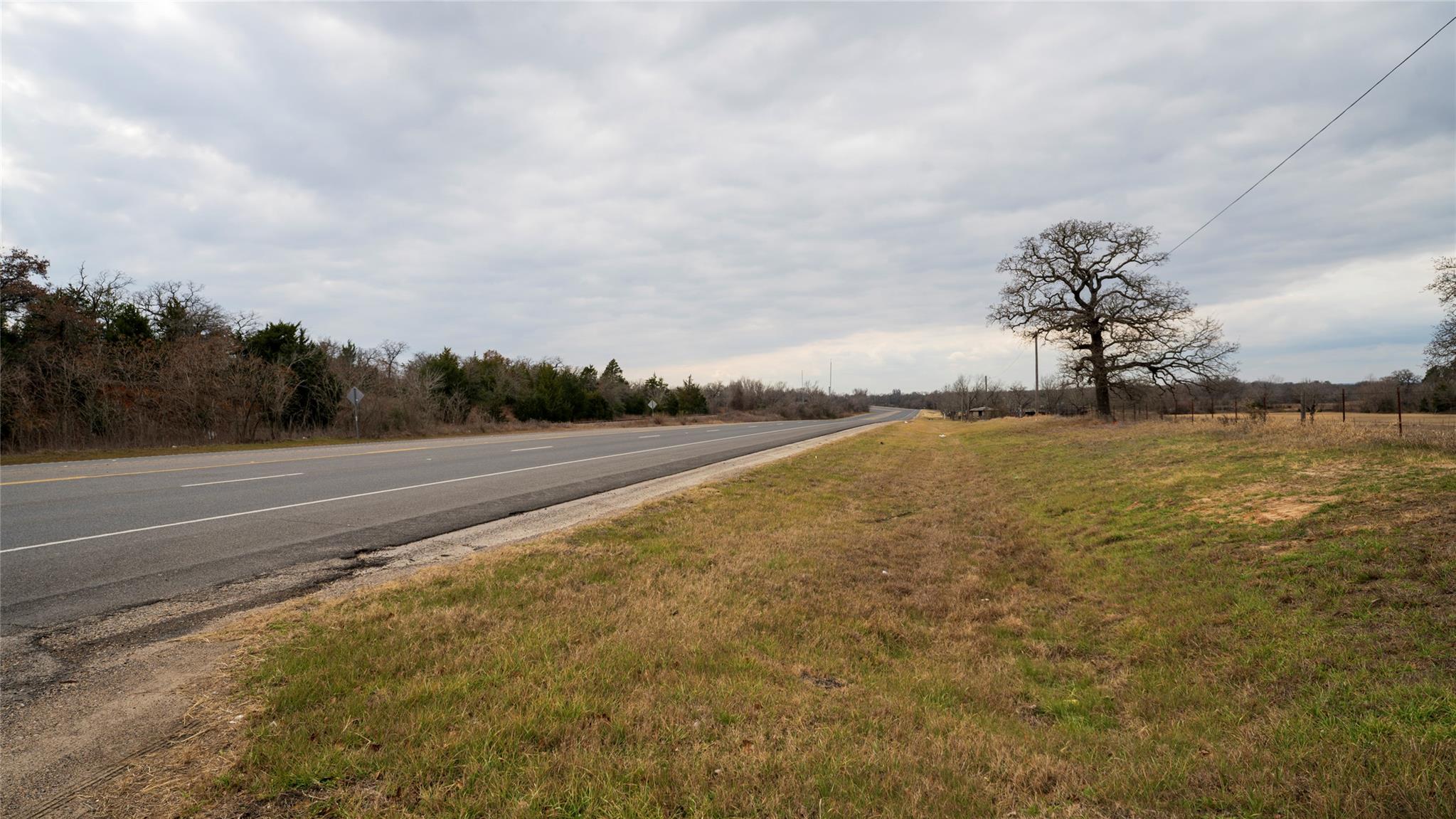 1682 W Us Highway 79, Rockdale, TX 76567