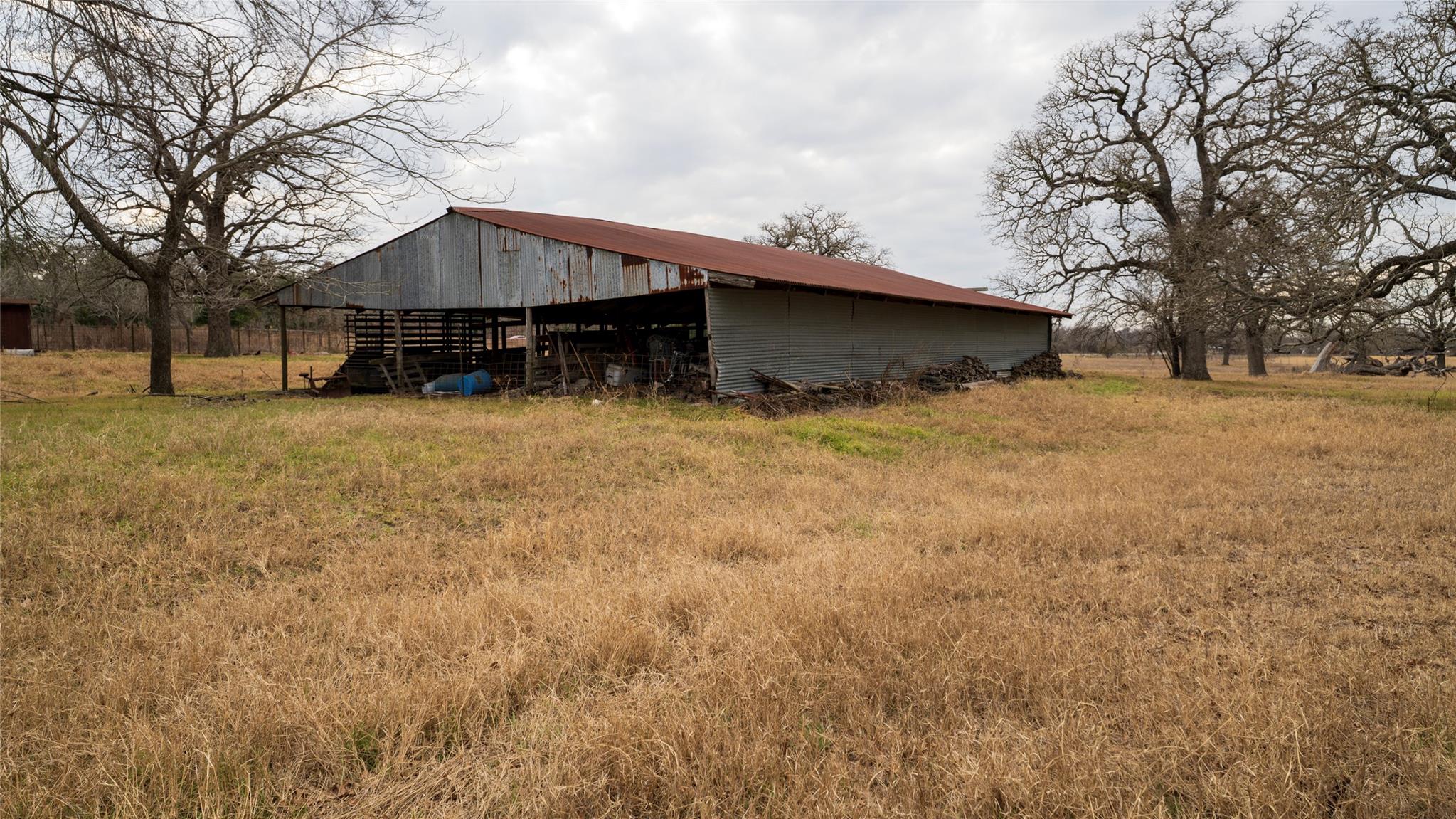 1682 W Us Highway 79, Rockdale, TX 76567