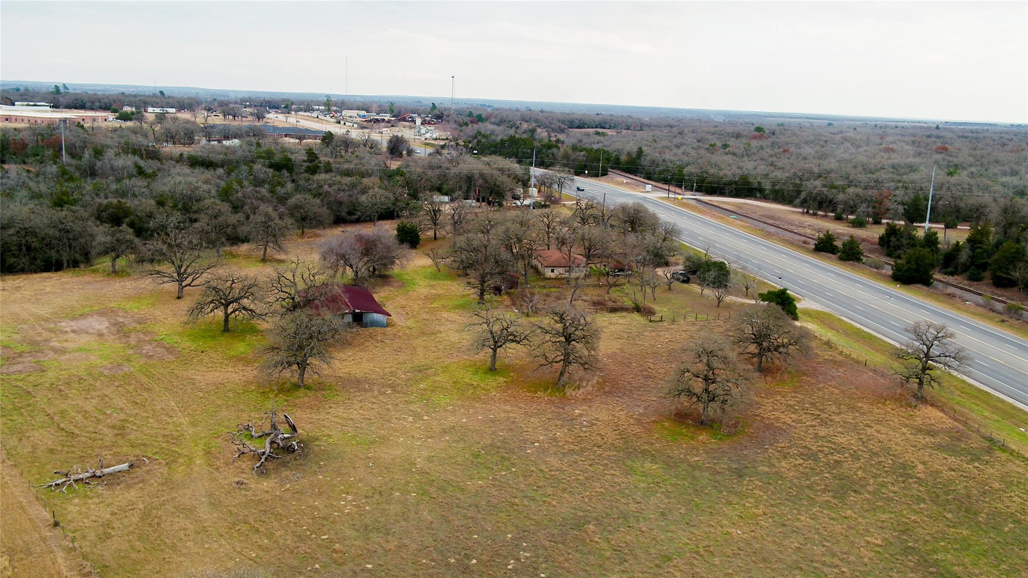 1682 W Us Highway 79, Rockdale, TX 76567