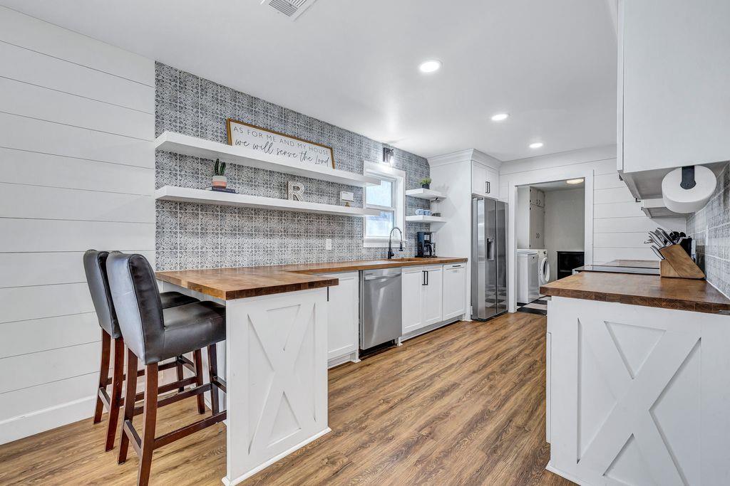 309 W Avenue H Ave, Jarrell, TX 76537