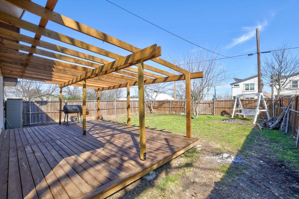 309 W Avenue H Ave, Jarrell, TX 76537